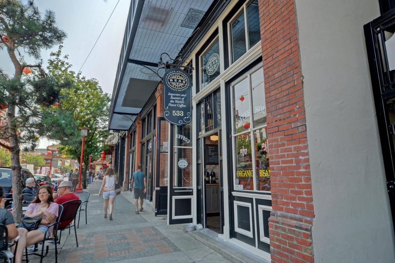 Gorgeous Old Town Condo With Patio And Parking! ビクトリア エクステリア 写真