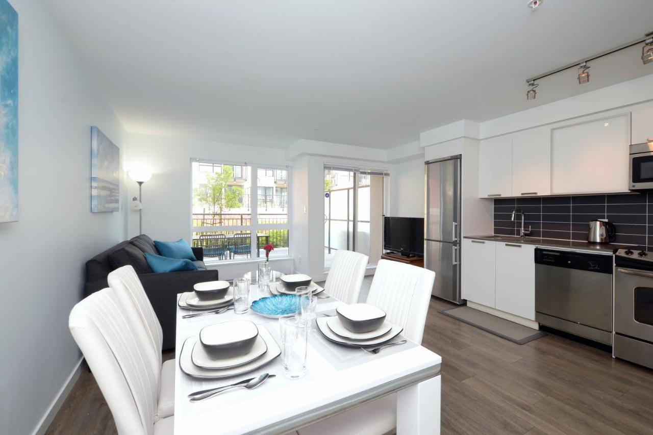 Gorgeous Old Town Condo With Patio And Parking! ビクトリア エクステリア 写真