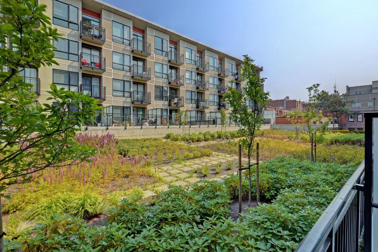 Gorgeous Old Town Condo With Patio And Parking! ビクトリア エクステリア 写真
